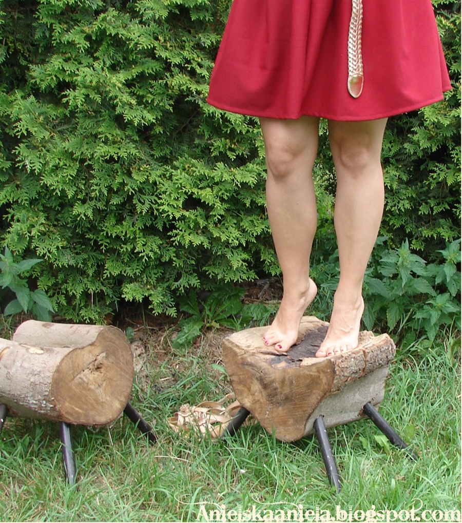 Табуретка из полена